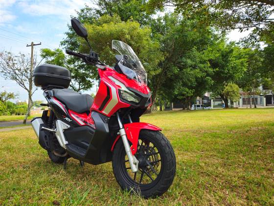 HONDA ADV 